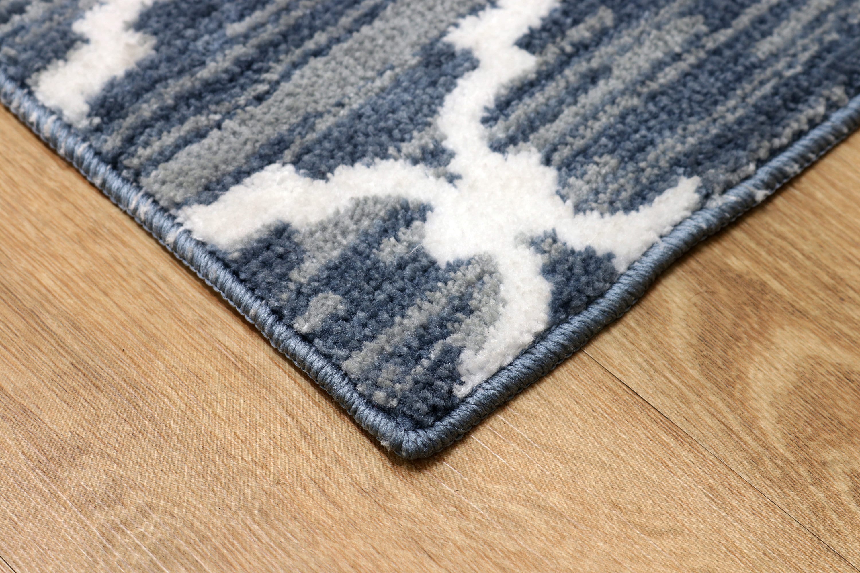 Artistry Door Mat Throw Rug 20 x 34 Quatrefoil Etsy