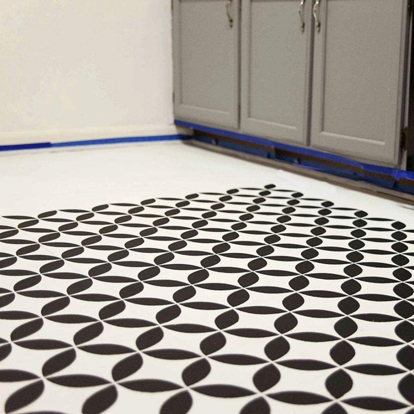 A Makers Studio Tri Mesh Adhesive Stencil Floor Tile Etsy