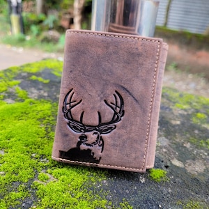 Cartera de tres pliegues con ciervo personalizada, regalo de aniversario, cartera para hombre, cartera grabada, cartera de cuero, cartera personalizada, regalo para papá, regalo del día del padre