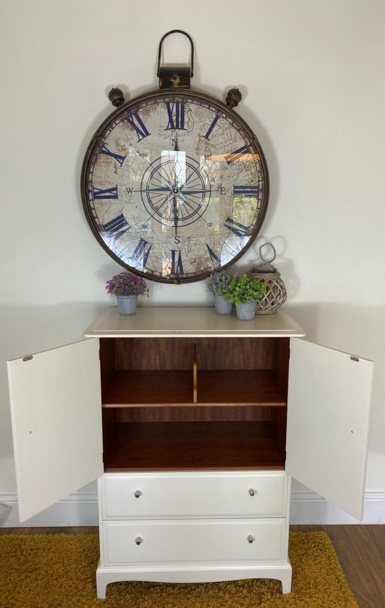stag linen cupboard