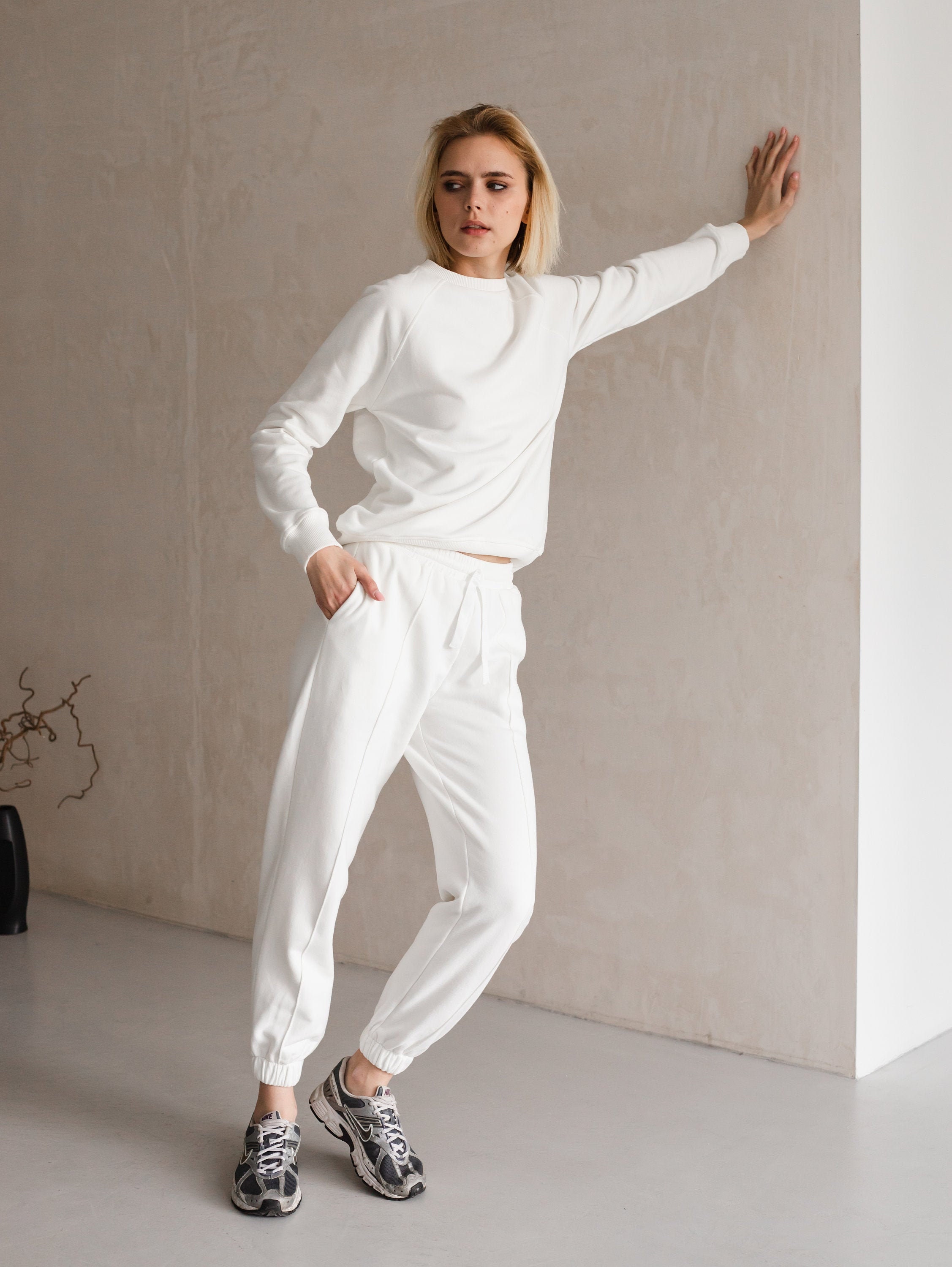 White Sweatshirt Women's Joggers Set 