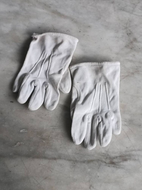 Antique white cotton childrens' gloves - image 5