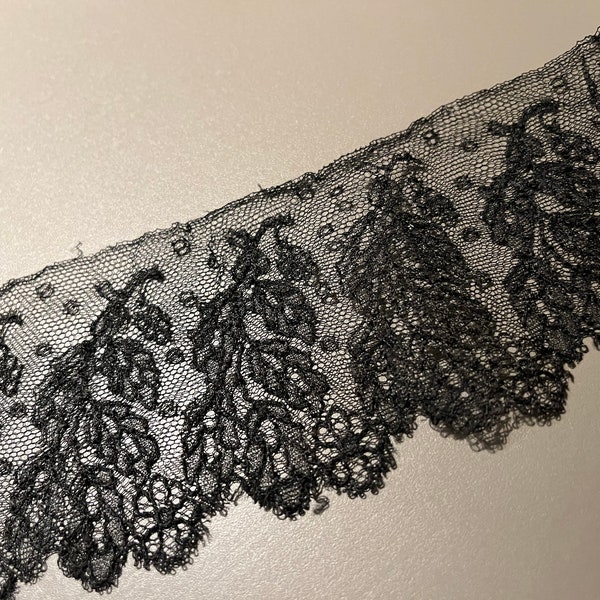 Fine antique Chantilly silk lace trim