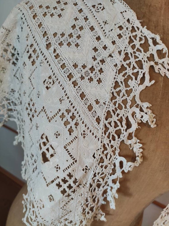 Victorian needle and bobbin lace shawl collar. - image 5