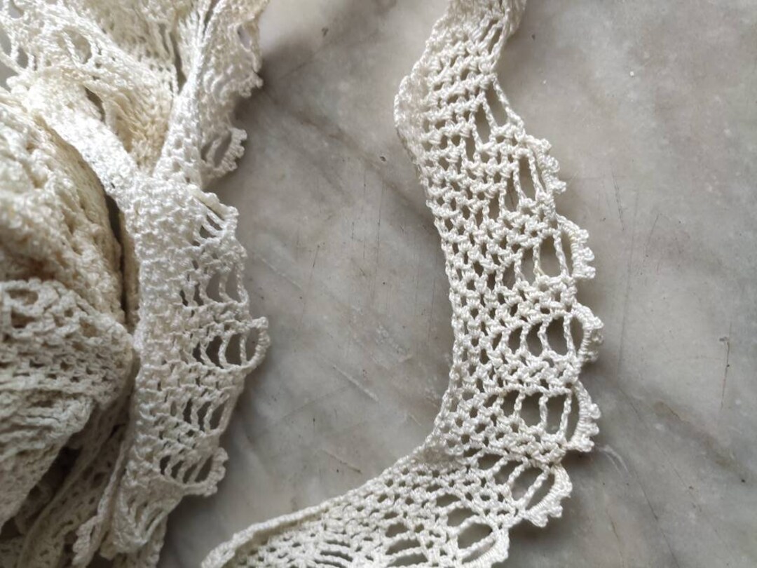 Dentelle Ancienne En Coton Festonnée - Vintage, Blanc Fleuri, Pour Déco Ou Customisation