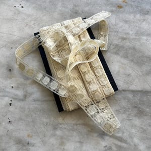 Antique cream Valenciennes cotton lace inset trim