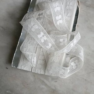 Antique white Valenciennes cotton lace inset trim
