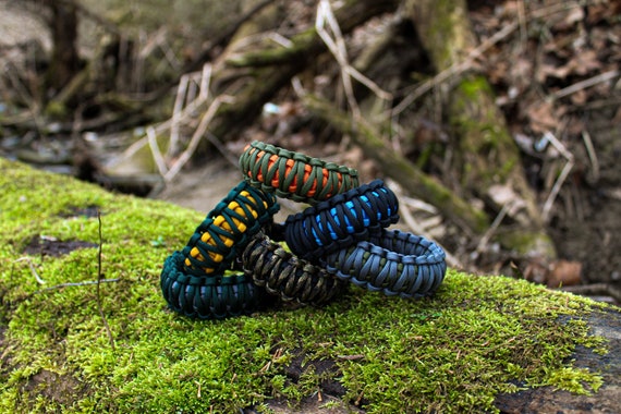 Two Toned Double Cobra Paracord Bracelet With Buckle Survival Bushcraft  Gear // Gifts for Men
