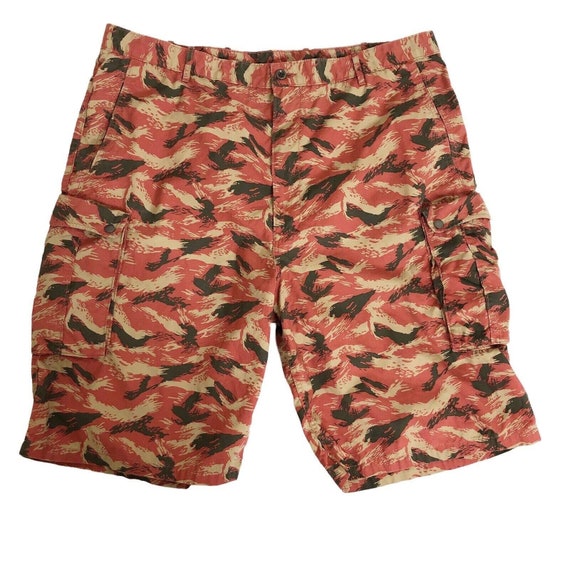 Buy Levi's Men's White Tab Red Leaf Camo Snap Cargo Shorts Online in India  - Etsy
