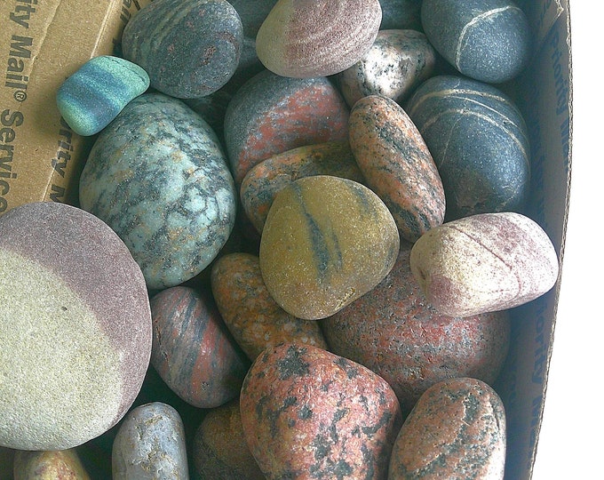 Patterned Tumbled Rocks BEACH ROCK BOX Mixed Sizes Colors Types of Beach Found Stones, Surf ...