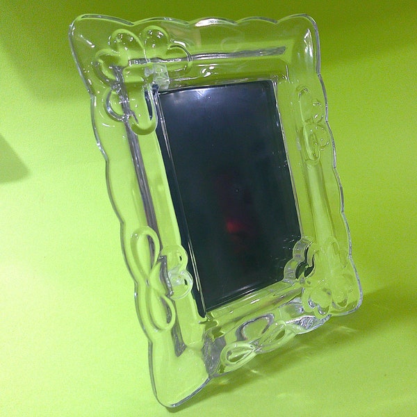 SHAMROCK GLASS FRAME, Japan Made Vintage Shamrock Design Glass Picture Frame, Heavyweight Footed Glass Photo Frame,  Irish Gift   /A