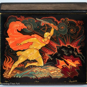Rare Russian Lacquer Box The USSR From the Ruble from Kholvi Village, FINE!