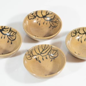 Beautiful Antique Japanese Tea Bowls Seto Akahada Leafs Circa 1840 Signed