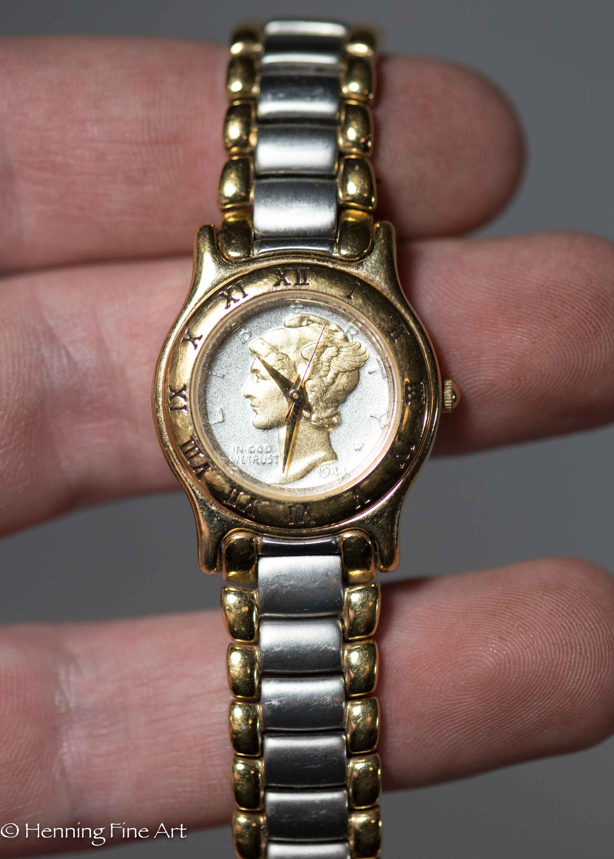 Mercury Dime Ladies Watch Mint Time Gold and Silver Band  display picture 3