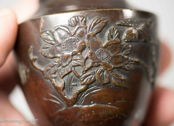 Beautiful Antique Chinese Bronze Vase With Floral & Bird