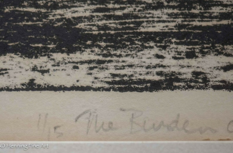 Puede incluir: Una impresi&oacute;n en blanco y negro con una firma manuscrita que dice "The Burden" en la esquina inferior derecha.