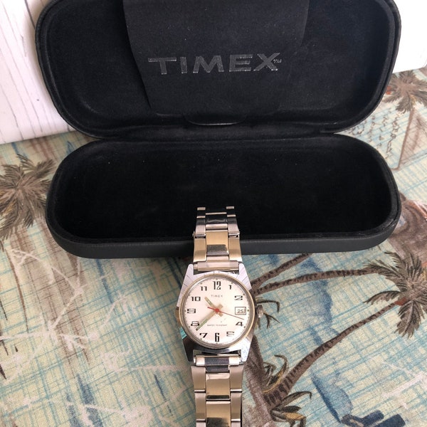 Timex Silver Windup Calendar Vintage Watch 1977