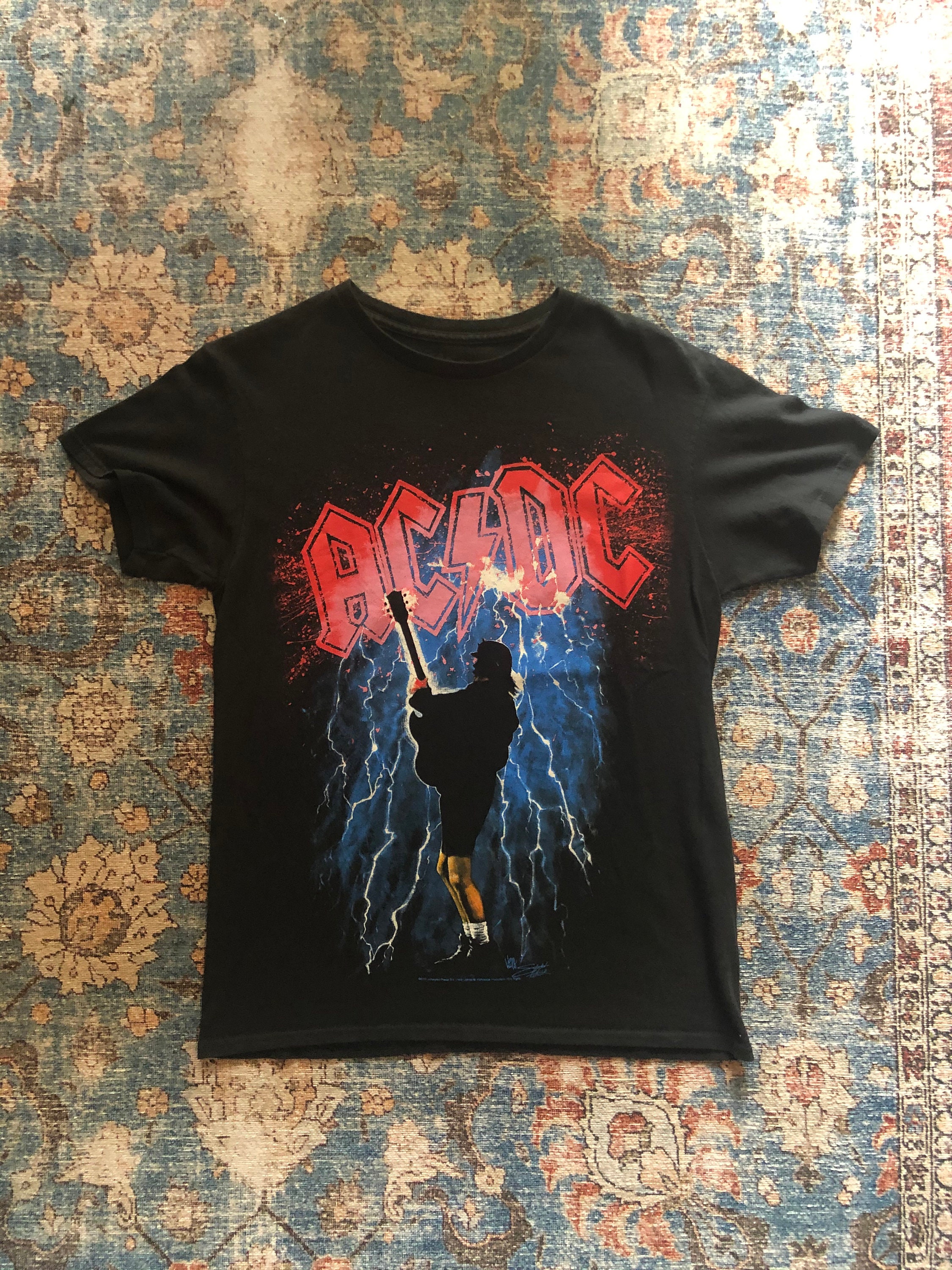 AC/DC 2015 Thunderstruck Black Vintage Distressed T-Shirt | Etsy