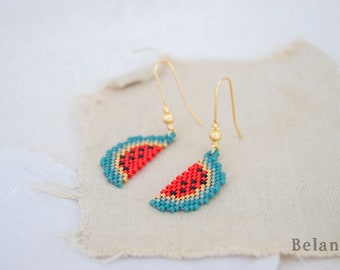Watermelon slice beaded earrings, kawaii summer fruit, food earrings, beaded earrings, fruit jewelry, fun earrings, handmade gift for summer