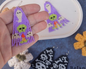 Halloween skull earrings, beaded skull earrings, Halloween jewellery, Halloween gift, Funny earrings for halloween,  Cute scary earrings