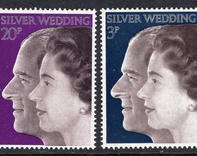1972 Queen Elizabeth II and Prince Philip Silver Wedding Anniversary Set of Two Great Britain Postage Stamps Mint Never Hinged