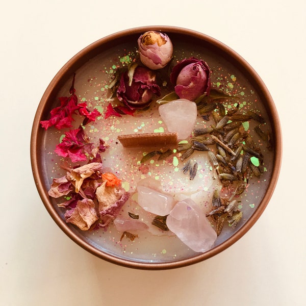 Rose Quartz Crystals / Love  / Positive Energy / Healing / Wooden Wick Soy Wax Candle.