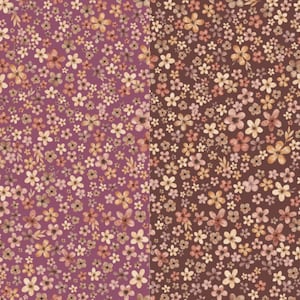 Könnte beinhalten: Ein nahtloses Muster mit einem sich wiederholenden Design aus kleinen braunen, rosa und beigefarbenen Blumen auf einem lila und braunen Hintergrund.
