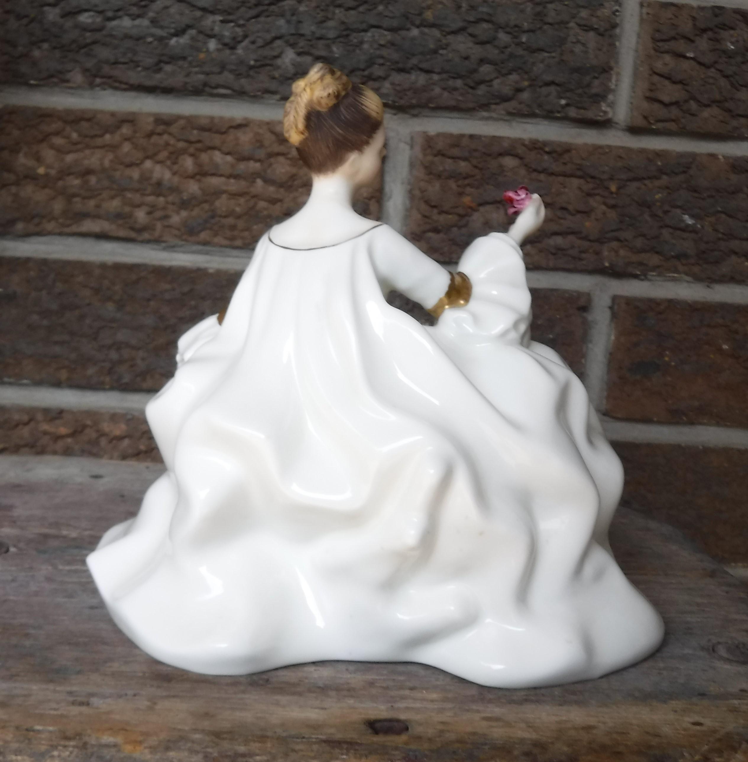 Royal Doulton ロイヤルドルトン HN 2339 MY LOVE フィギュリン 英国製 