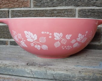 Vintage Pyrex Gooseberry Pink / White Large 444 - 4 Quart Mixing / Nesting Bowl