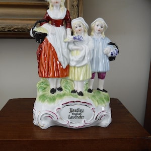 Vintage Yardley English Lavender Figurine
