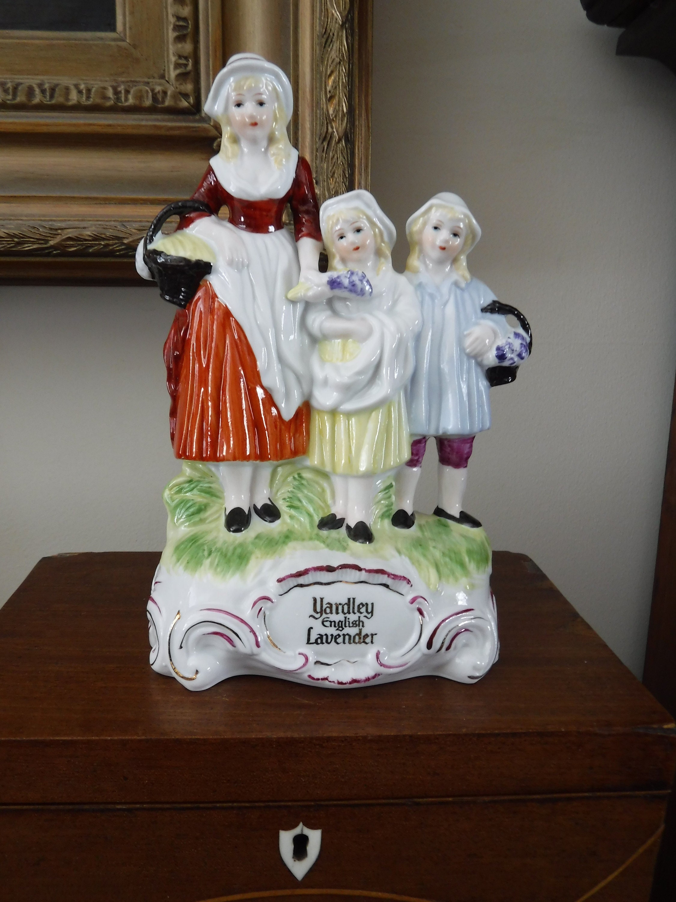 Vintage Yardley English Lavender Figurine - Main Image