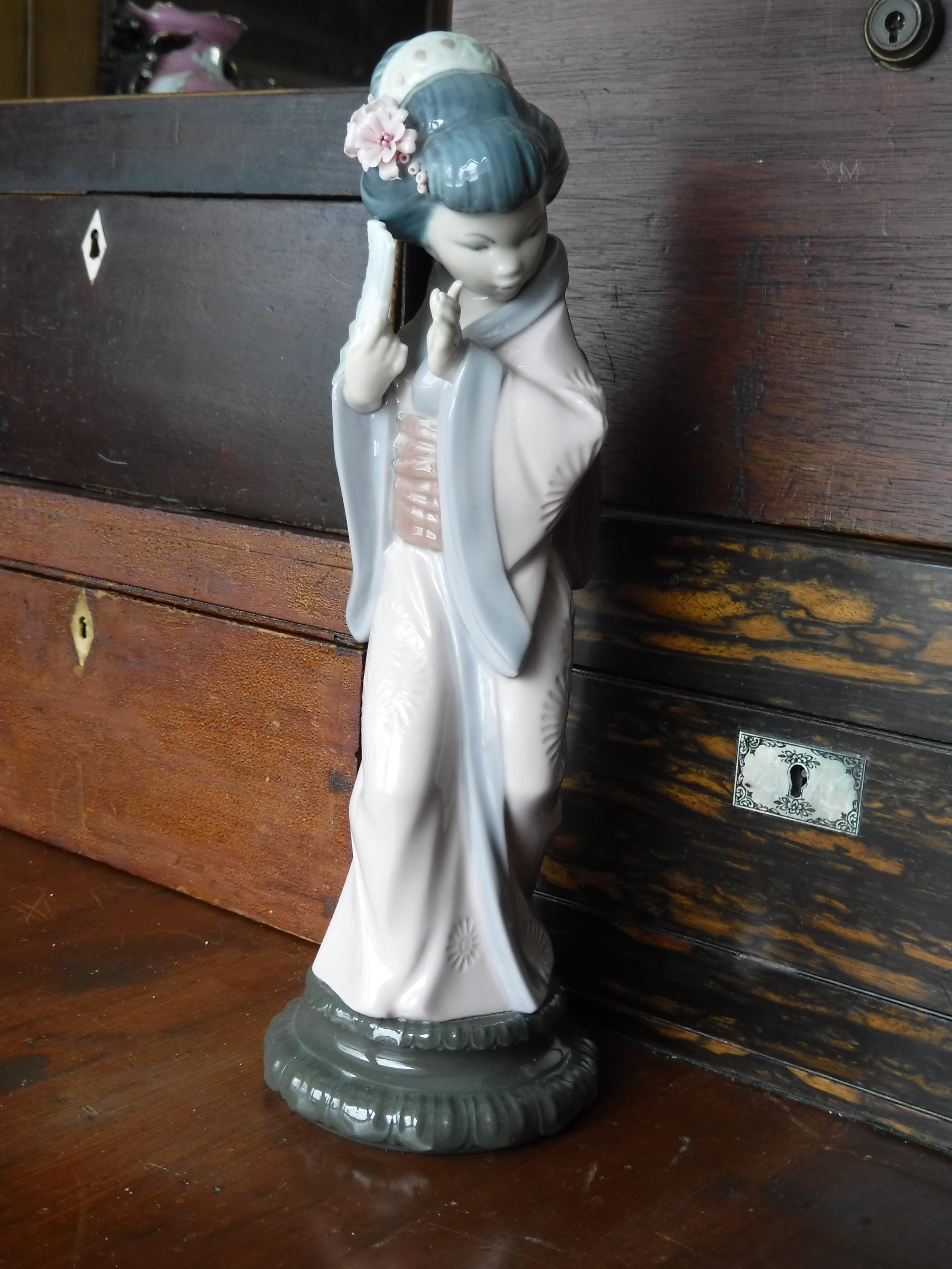 リヤドロ4700 廃盤 Yahoo!オークション -「lladro リヤドロ」の落札相場・落札価格