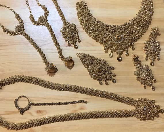 Jivan Gold diamanté Indian bridal jewellery set