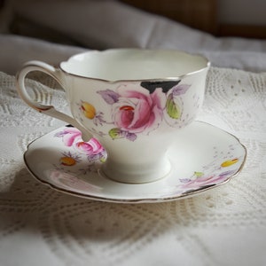 Paragon Teacup & Saucer - Pink and Yellow roses, Scalloped Edge, Gold Trim