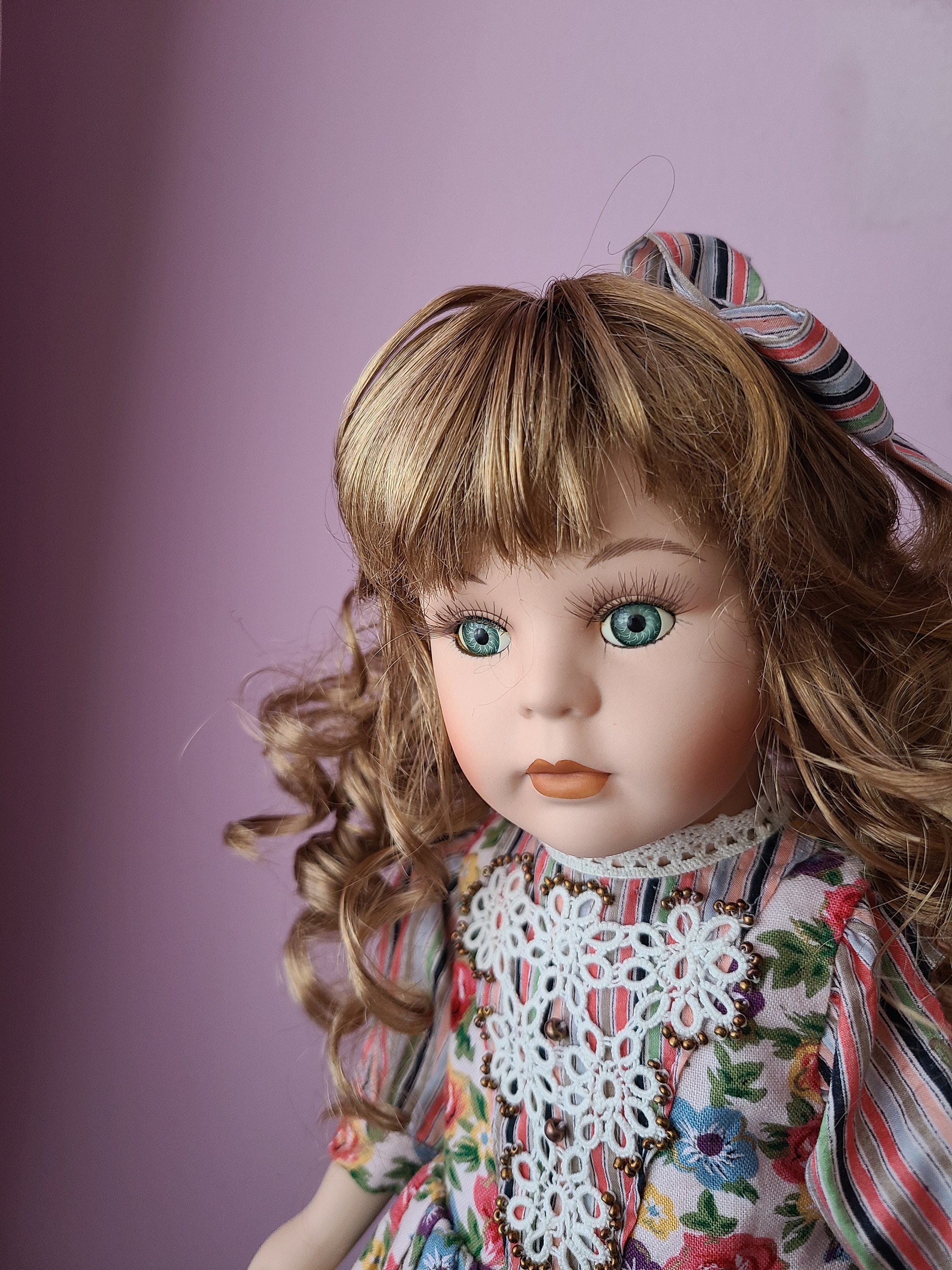 リリー - 再設計された磁器人形 - Etsy 日本
