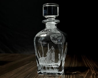 Hand Engraved Crystal Decanter with a Wolf Howling at the Moon Scene. Great Gift for Whiskey / Bourbon Lovers. Housewarming. Free Shipping