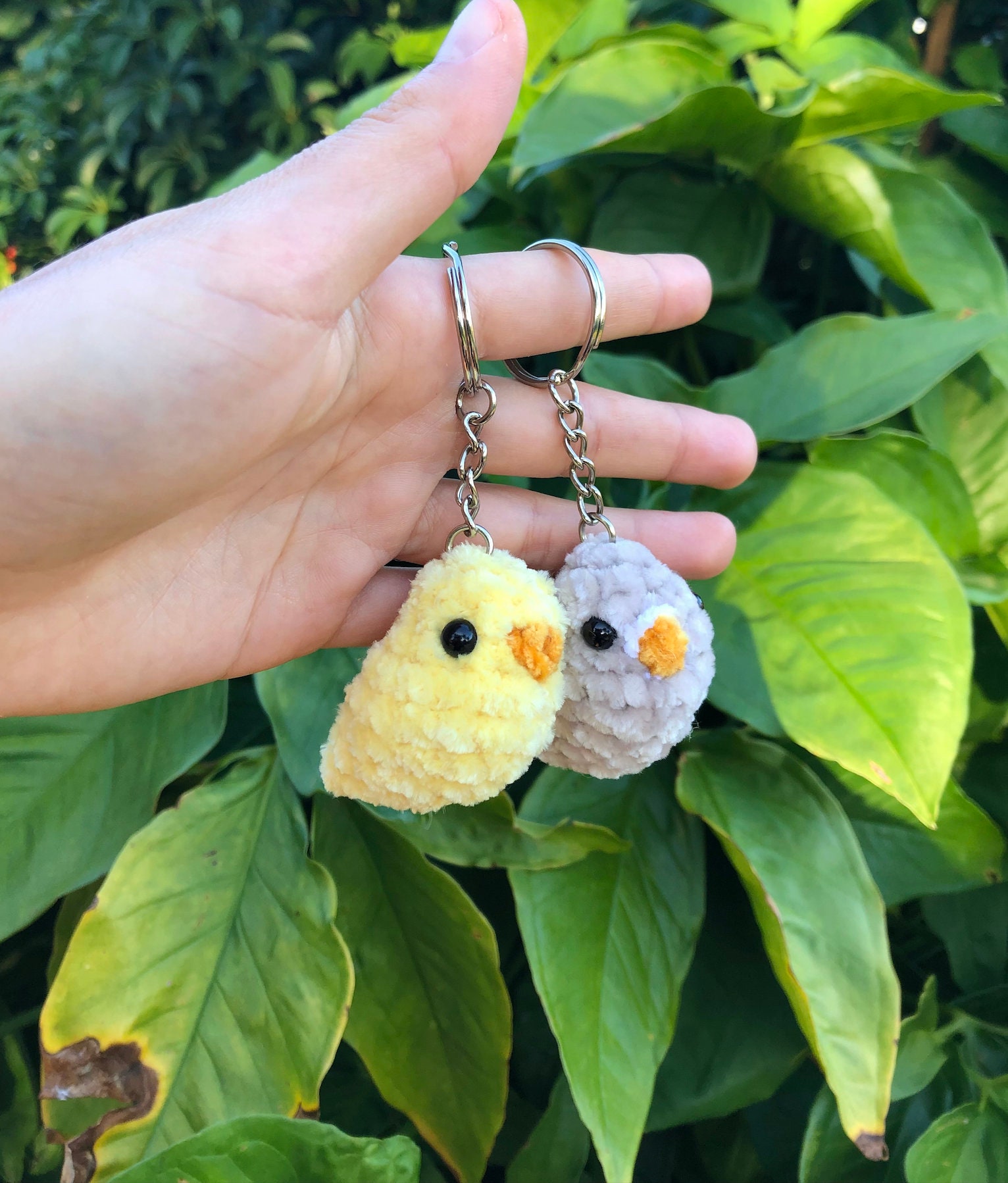 超ソフトなかぎ針編みのベビーインコキーホルダー | かぎ針編みの