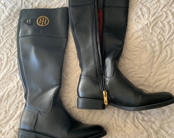 tommy hilfiger signature tape buckle biker boots