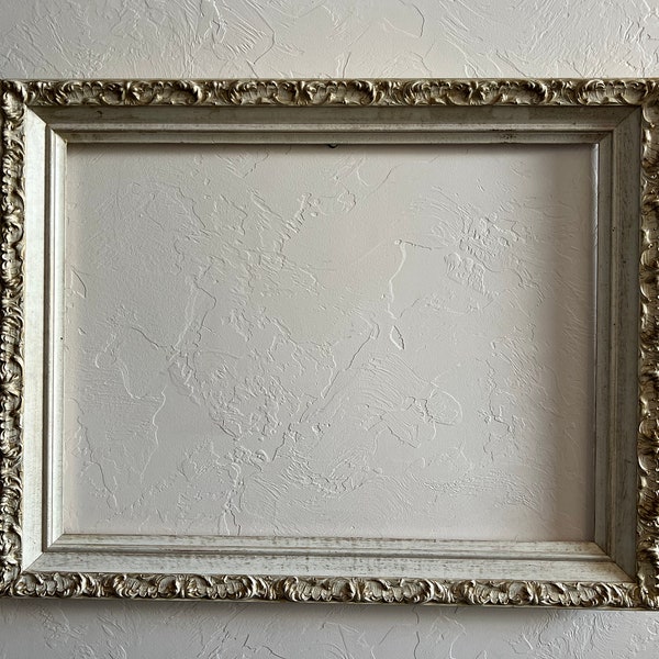 Vintage Large White and Gold Frame - Decorative Detail - Mid Century - 24" X 18" Art Photo - Wedding - Cottage - Farmhouse - Shabby Chic