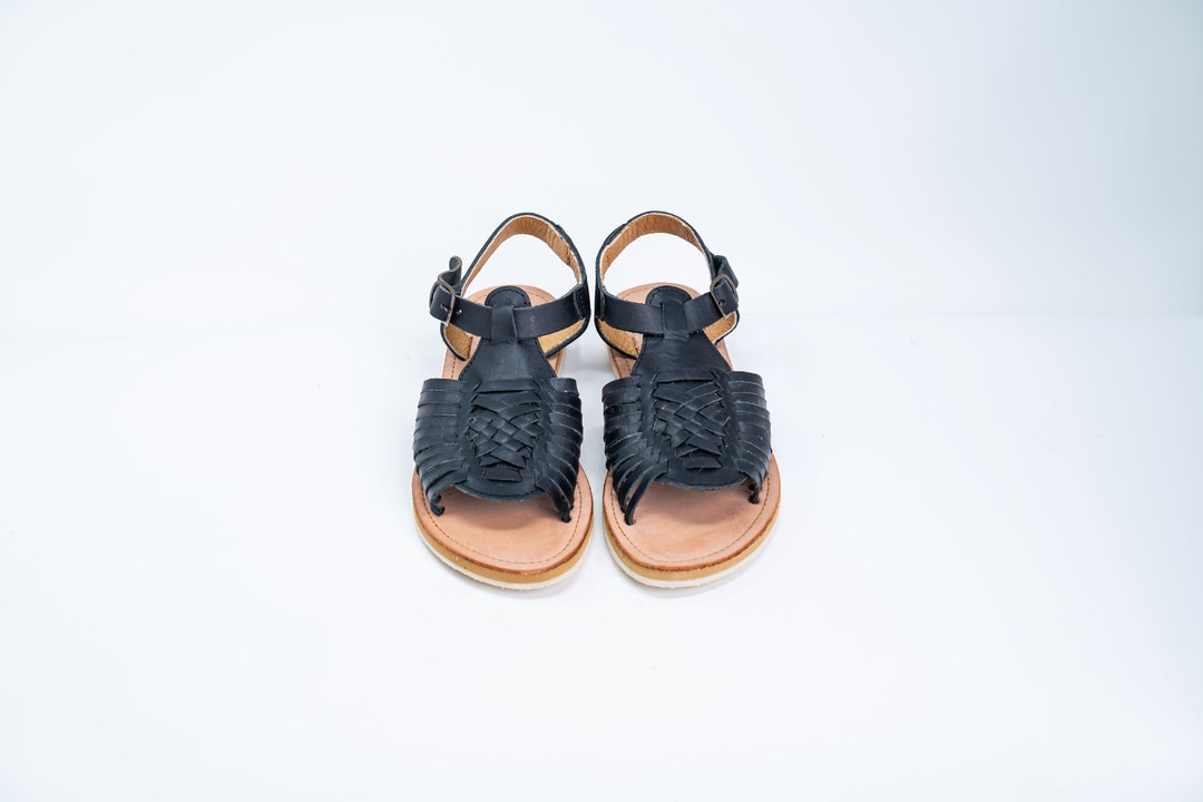 black huaraches women