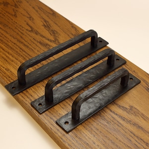 Hand Forged Hammered Backplate Cabinet Handle - Blackened - Individual