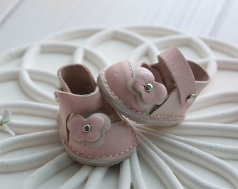 Pastel pink butterfly sandals for Nines d'Onil 30 cm doll