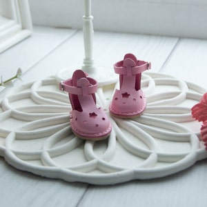 Perforated sandals are tall for the 13" Spanish Paola doll
