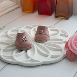 Shoes with metallic decor for Nines d&#39;Onil doll 11-12 inches