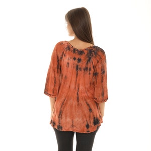 Women's Tie Dye Tunic Top with Embroidery Neckline, Boho Tunic Top With Rhinestone Accent, Plus Size Tunic Top, Spring Summer Tops For Women zdjęcie 9