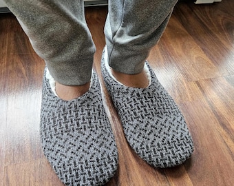 Pantuflas cómodas para hombre, pantuflas de casa con suela suave y aislamiento de piel sintética, pantuflas de estar por casa