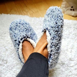 Women&#39;s Ultra Soft Slippers, Warm Faux Fur Sherpa Lined Fluffy Indoor Slipper Socks, Comfy Non Skid Soft Sole House Shoes
