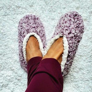 Women&#39;s Ultra Soft Slippers, Warm Faux Fur Sherpa Lined Fluffy Indoor Slipper Socks, Comfy Non Skid Soft Sole House Shoes