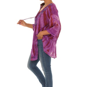 Women's Tie Dye Tunic Top with Embroidery Neckline, Boho Tunic Top With Rhinestone Accent, Plus Size Tunic Top, Spring Summer Tops For Women zdjęcie 10