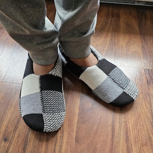 Comfy Men's Slipper Socks, Soft Sole Faux Fur Insulated House Shoes, Lounge Slippers